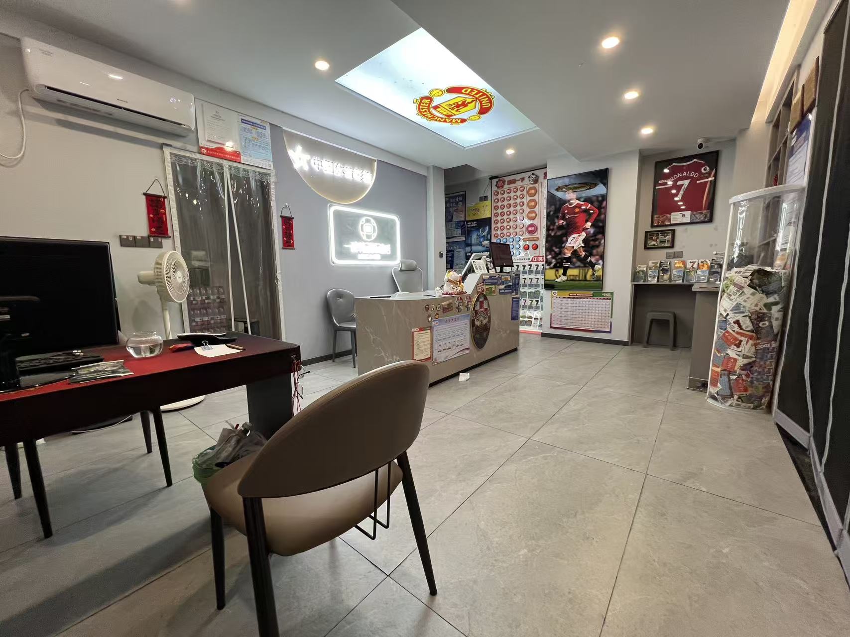 店内前台